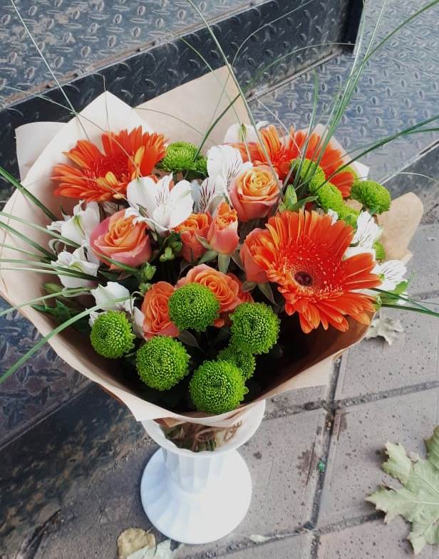 Букет цветов из: Герберы, Хризантемы, Альстромерии и Розы в Хохряки