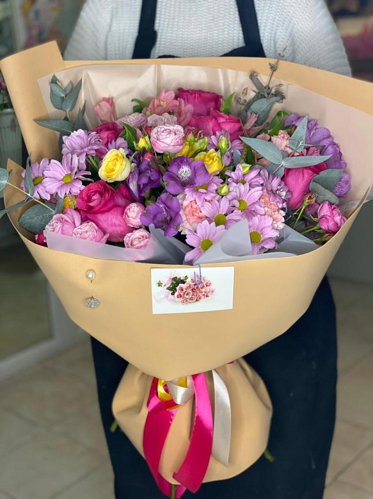 Букет цветов из: Хризантемы, Гвоздики и Альстромерии в Хохряки