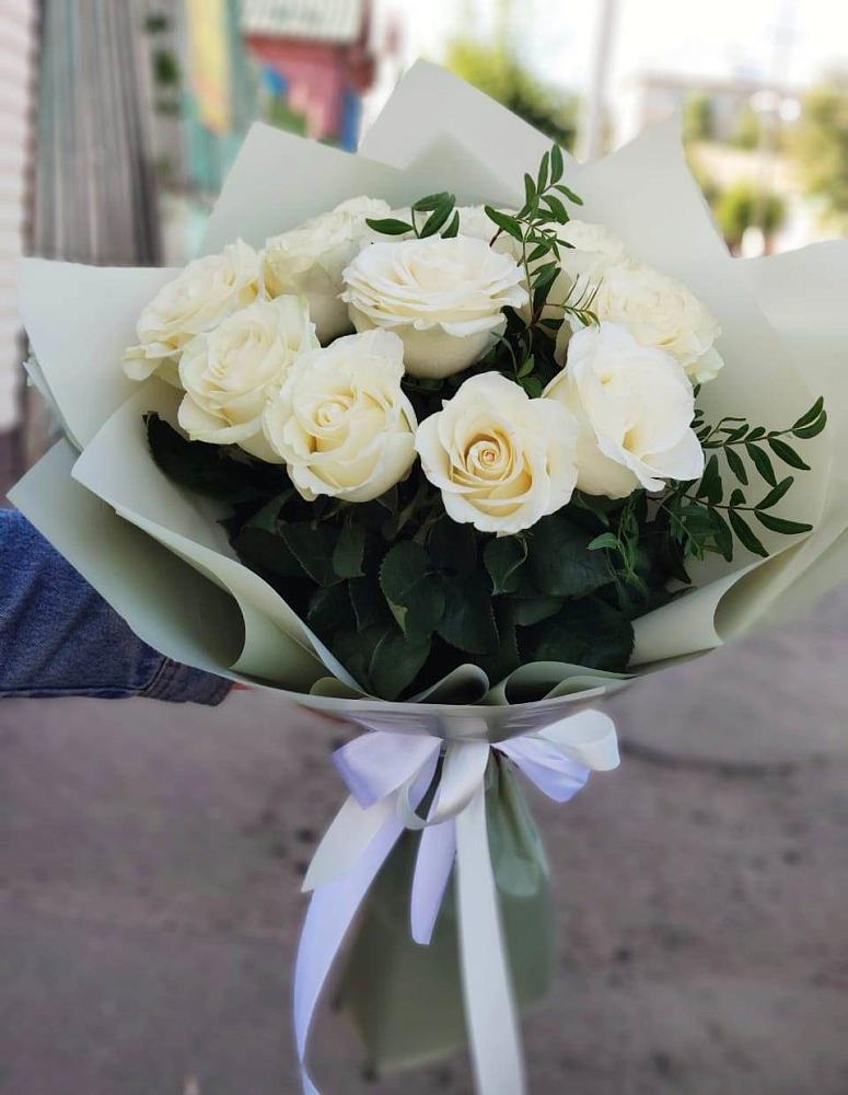 Букет Белые розы Проуд в Хохряки