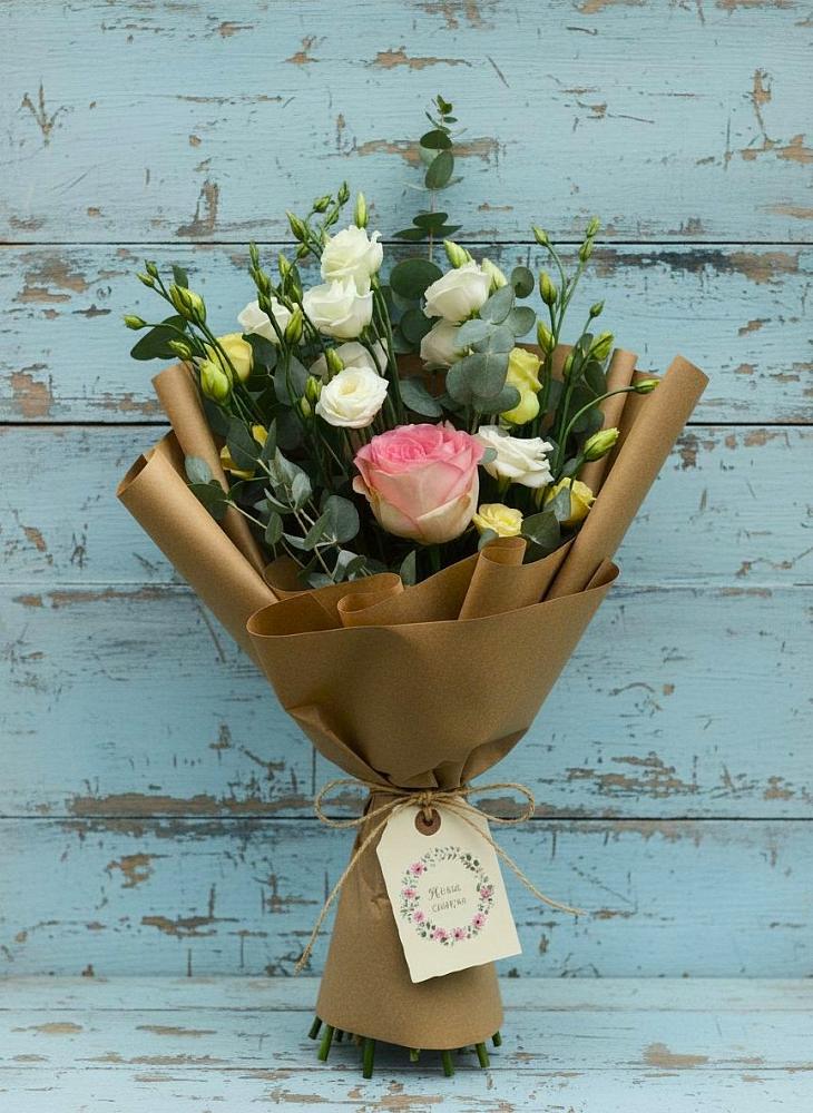 Букет цветов из: Розы и Лизиантусы в Хохряки