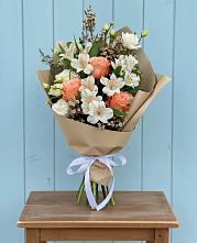 Букет цветов из:  Альстромерии, Лизиантусы, Розы и Хризантемы #REPLACE_PRED# Хохряки