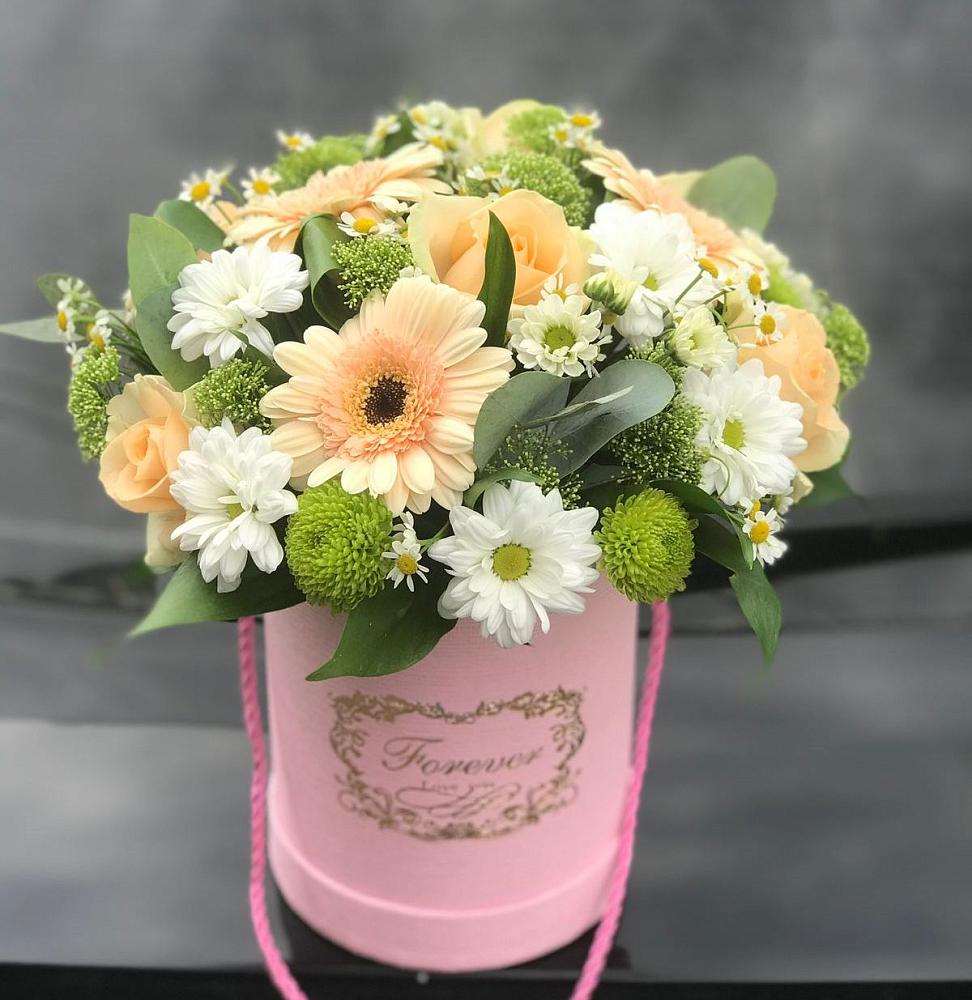 Цветочная композиция из Розы, Герберы и Хризантемы в шляпной коробке в Хохряки