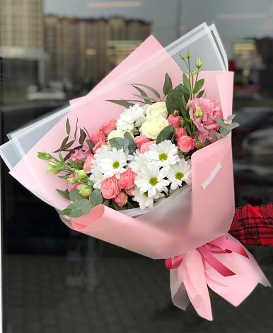 Букет цветов из: Розы, Лизиантусы и Хризантемы в Хохряки