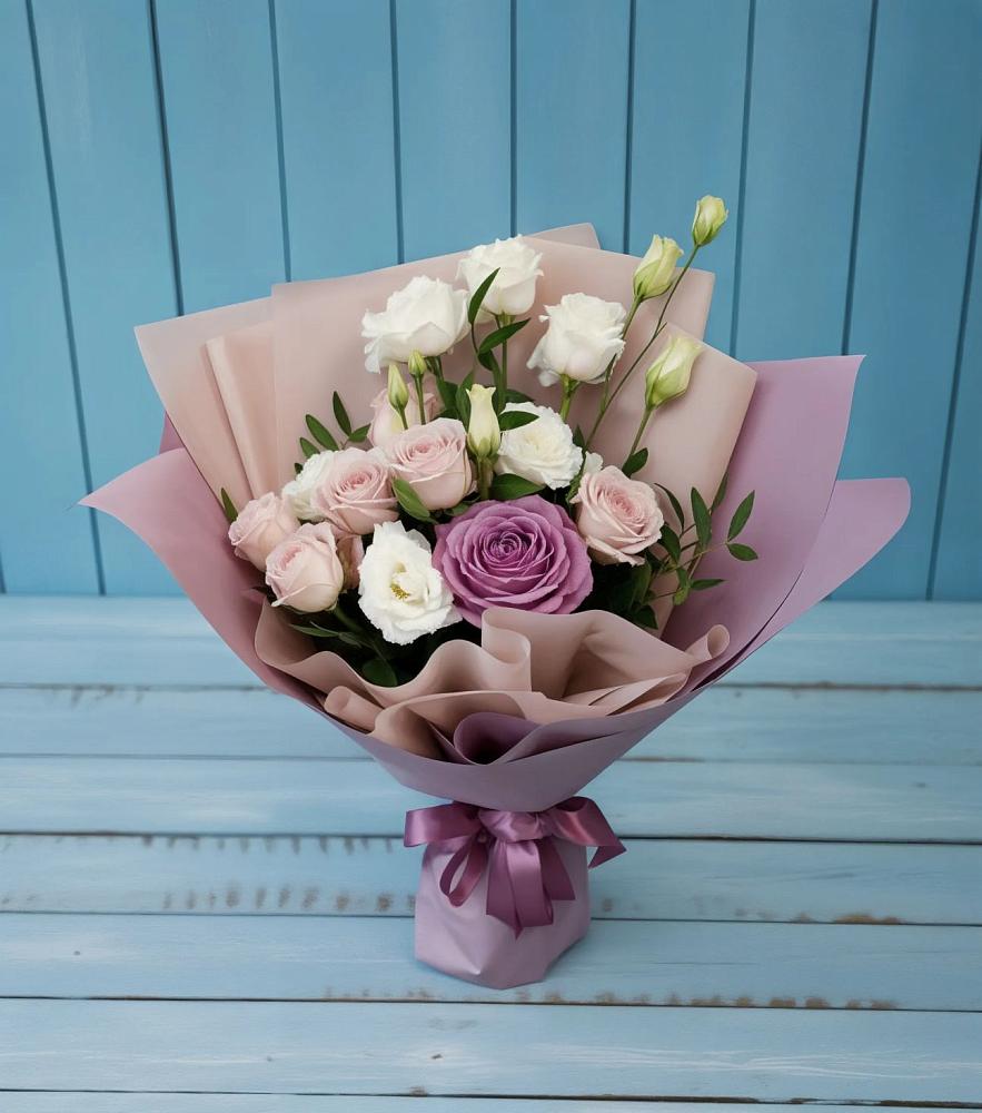 Букет цветов из: Розы и Лизиантусы в Хохряки